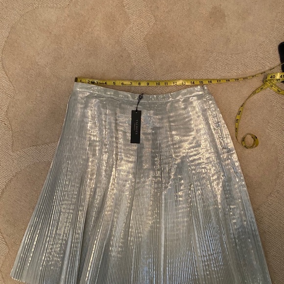 Metallic Silver Pleated Skirt - Picture 3 of 5